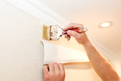 Pose de papier peint à Châteaugay — revêtements muraux et toiles de verre